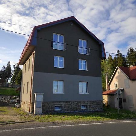 Apartman Raketa Pernink Dış mekan fotoğraf